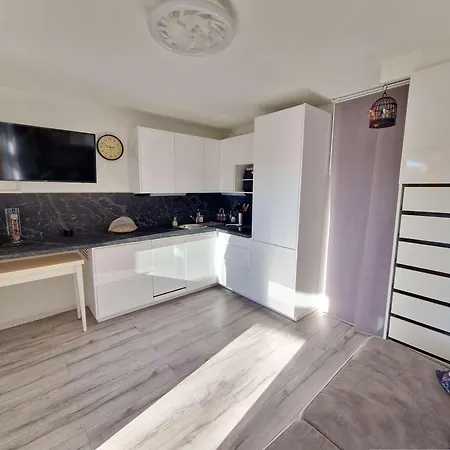 En Rez-de-jardin Avec Piscine, Acces Et Parking Prive - 4 Couchages - Fr-1-387-155 * Marseillan (Herault)